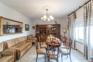 Casa  Retiro (am). Amplia vivienda en ambroz con gran parcela