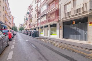 Autoparkplatz  Calle tórtola. En el barrio de los pajaritos, junto a la oficina de correos , c