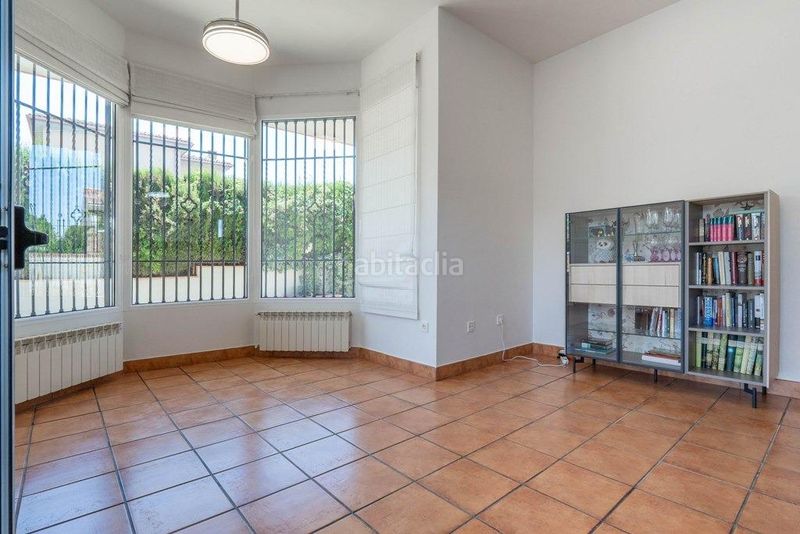 Foto a1c522a3-c2d5-4569-86b7-686625c68b50. Xalet a calle calle reina sofía 31 a Villa de Otura