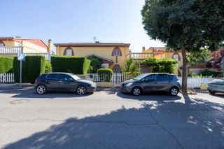 Doppelhaus  Calle dr fleming. Fantástica vivienda en loma linda, vistas panorámicas y zonas co
