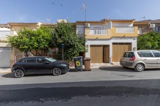 Reihenhaus in Maracena. Vive en el corazón de maracena!