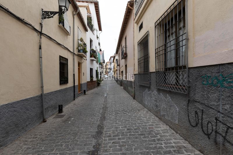 Foto 2c7addb1-25b5-43bf-9823-8659612f181a. Casa adosada en calle calle agua de cartuja 9 bonita casa para reformar en Granada