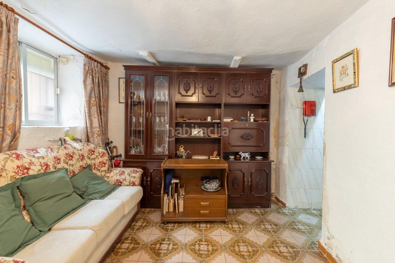 Foto b32856cb-38d6-4855-be94-ce8fe0a8e51c. Casa adosada en calle calle agua de cartuja 9 bonita casa para reformar en Granada
