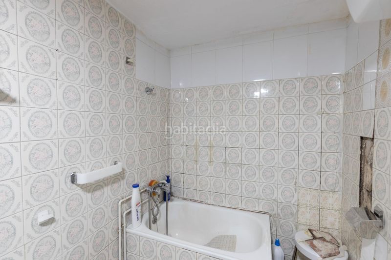 Foto ff31ea00-1478-4be6-85e4-1c08e681266b. Casa adosada en calle calle agua de cartuja 9 bonita casa para reformar en Granada