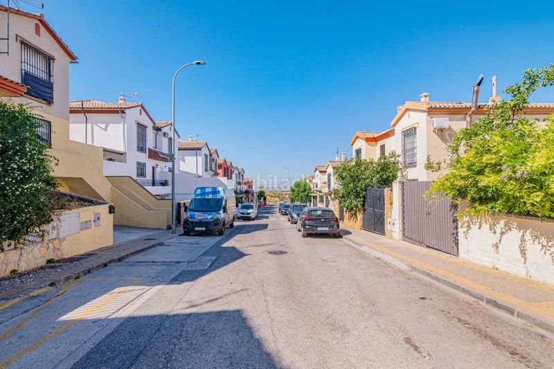 Foto ff2d2d06-4e73-4963-bf09-52c8f531e982. Casa aparellada amb calefacció aparcament a Jun