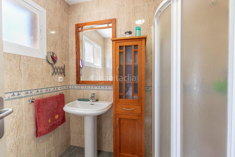 Foto bd0e9cf5-d645-48bc-97e2-01283fb98054. Piso en camino camino pelaillo 34 vivir junto al mar, con todo lo que necesitas piso en venta en playa 83 m2 3 dormitorios 2 baños terraza con vistas en Motril