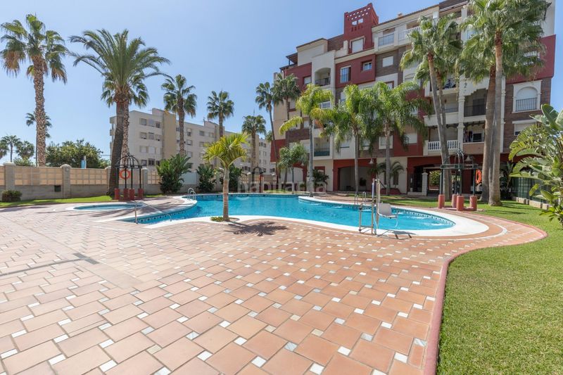 Foto f0d081a1-cc7b-4798-9b11-811e252117ff. Piso en camino camino pelaillo 34 vivir junto al mar, con todo lo que necesitas piso en venta en playa 83 m2 3 dormitorios 2 baños terraza con vistas en Motril