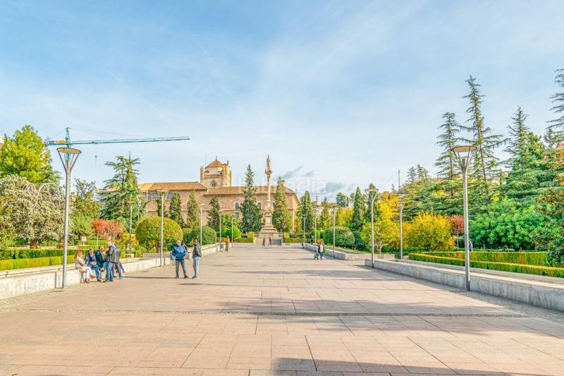 Foto 3f8c6a58-fdcb-4a9e-b977-c4d9d4f560f9. Locale commerciale in Centro - Sagrario Granada