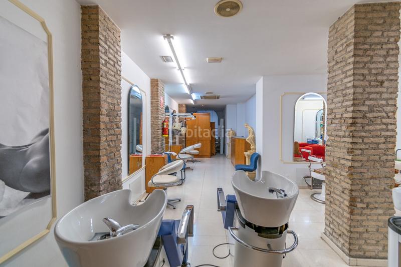 Foto c54a6f3e-efb1-4595-ab15-dddec905ad84. Locale commerciale in Centro - Sagrario Granada