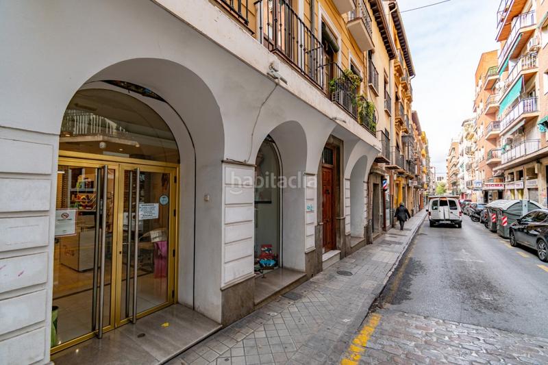 Foto e815bb9d-e70d-4ca0-9abf-22329ec87204. Locale commerciale in Centro - Sagrario Granada