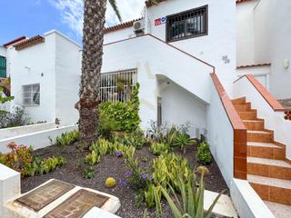 Piso en Costa del Silencio. Apartamento reformado con terraza en costa del silencio
