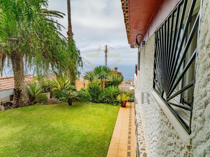 Foto baddbdcd-2f21-4718-b01e-a3e900d792c5. Maison avec piscine dans Sauzal (El)