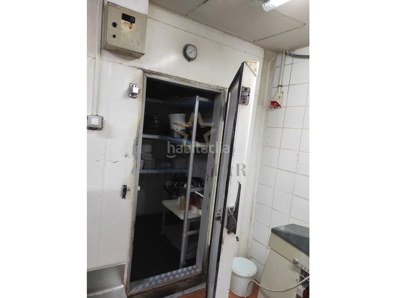 Foto beca3503-00a2-4dac-ab84-e44ef1dc6a9f. Alquiler local comercial local en parque de la reina en Arona