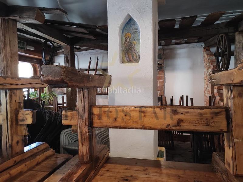 Foto f4b7a3db-41bf-458d-8f1e-042d5f6e8c60. Alquiler local comercial local en parque de la reina en Arona