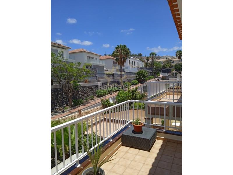 Foto 083b5d06-b9ca-4ee1-a911-600a1ec1fc46. Casa a schiera con piscina in Chayofa Arona