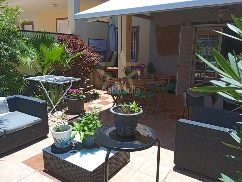 Foto a99d2d9d-b0e4-463d-97fd-5991fccce98f. Casa a schiera con piscina in Chayofa Arona