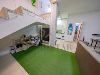 Appartement  N/a. Piso en avenida suecia con 3 dorm