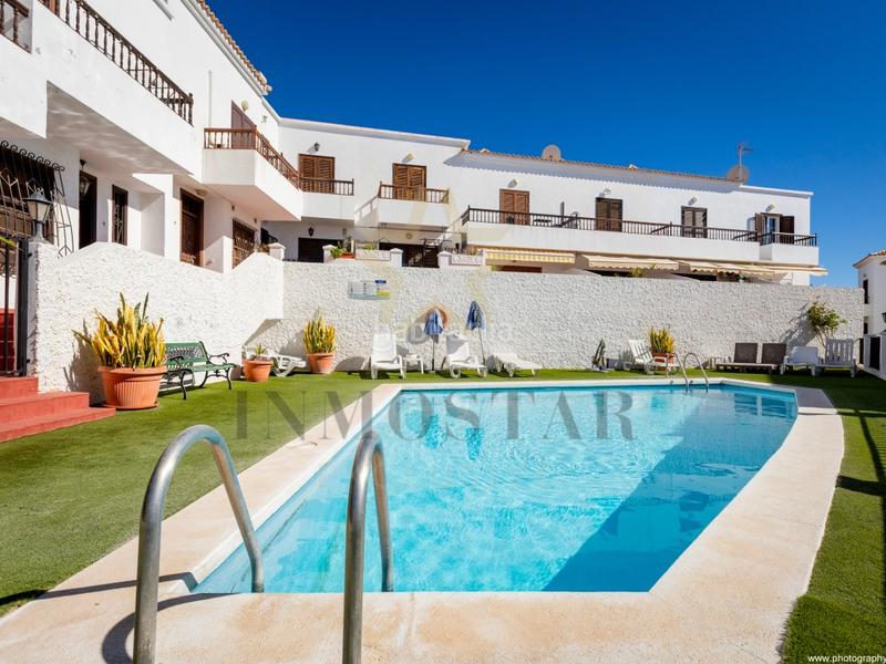 Foto a88dcc7e-f7e1-4e33-878b-3063171632f3. Semi detached house with parking in Chayofa Arona