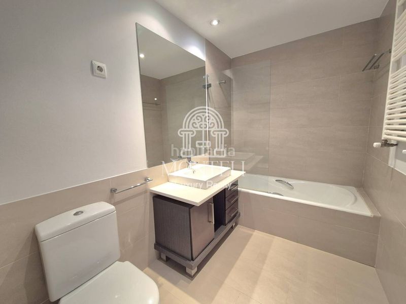 Foto 46cbd33b-8d75-4896-b4c7-14e5909c0eff. Rent flat with heating parking in Lista Madrid