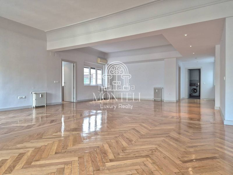 Foto 48720ffb-74a3-4750-84cc-0fcba8107be5. Rent flat with heating parking in Lista Madrid