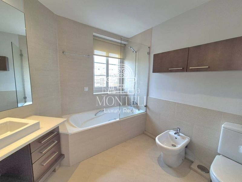 Foto 4c41842c-a996-4666-991d-330bafc5ca23. Rent flat with heating parking in Lista Madrid