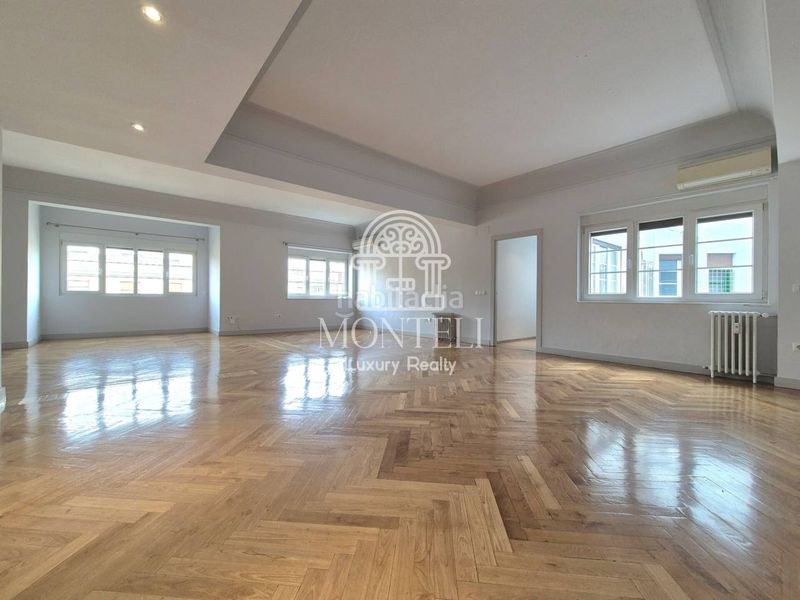 Foto 4dd91ae5-917f-48f8-8672-cfd71ddc4fbb. Rent flat with heating parking in Lista Madrid