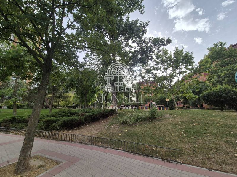 Foto 0869c1c5-8920-401f-af4c-ad831731f354. Flat with heating parking pool in Costillares Madrid