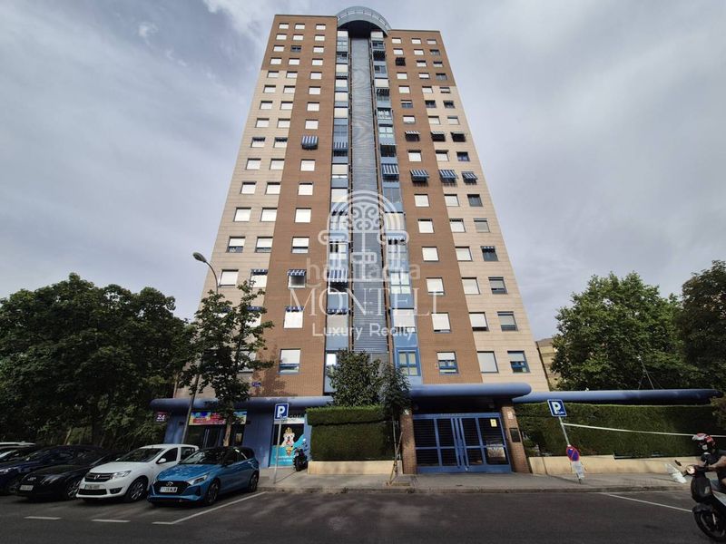 Foto 10ddee46-6a88-4702-b7ab-0e1bac9ba8c4. Flat with heating parking pool in Costillares Madrid