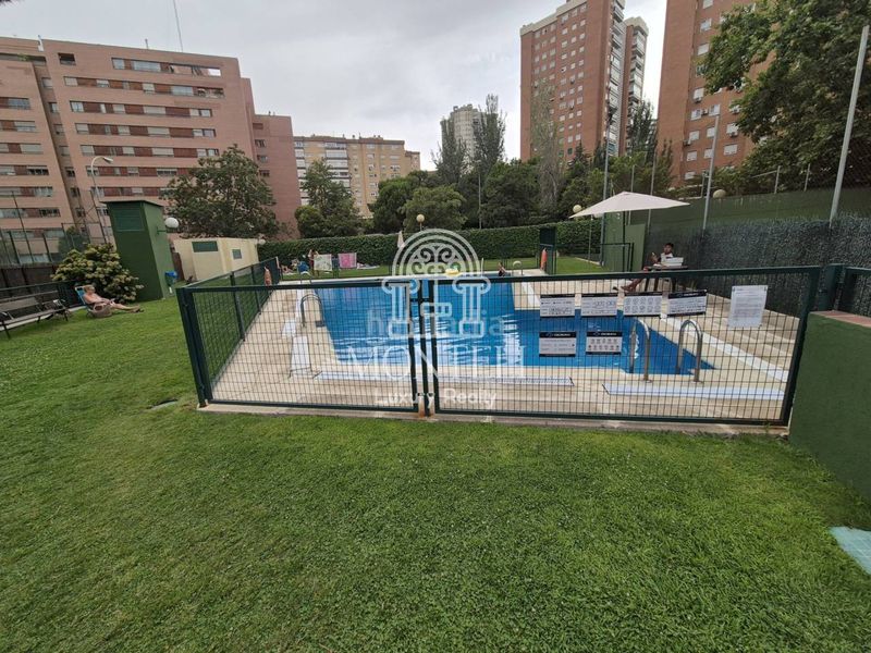 Foto 83259889-1899-432c-8ae9-50dfa6805568. Flat with heating parking pool in Costillares Madrid