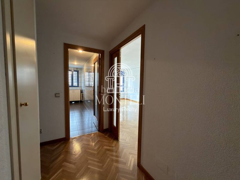 Foto ab3ecb1b-190f-46bd-8d05-3a796582c9b7. Flat with heating parking pool in Costillares Madrid