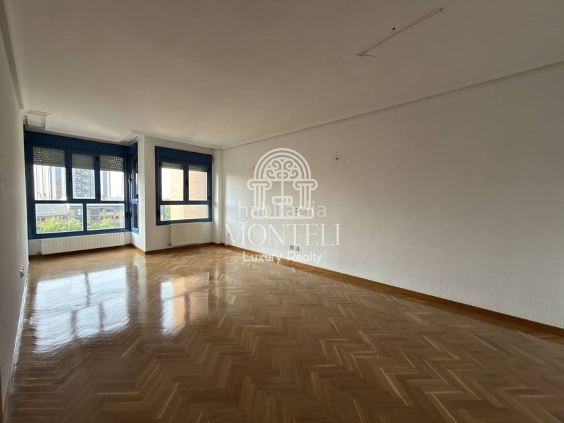 Foto e5006fad-2ae1-42fa-a0d9-6957e19e910c. Flat with heating parking pool in Costillares Madrid