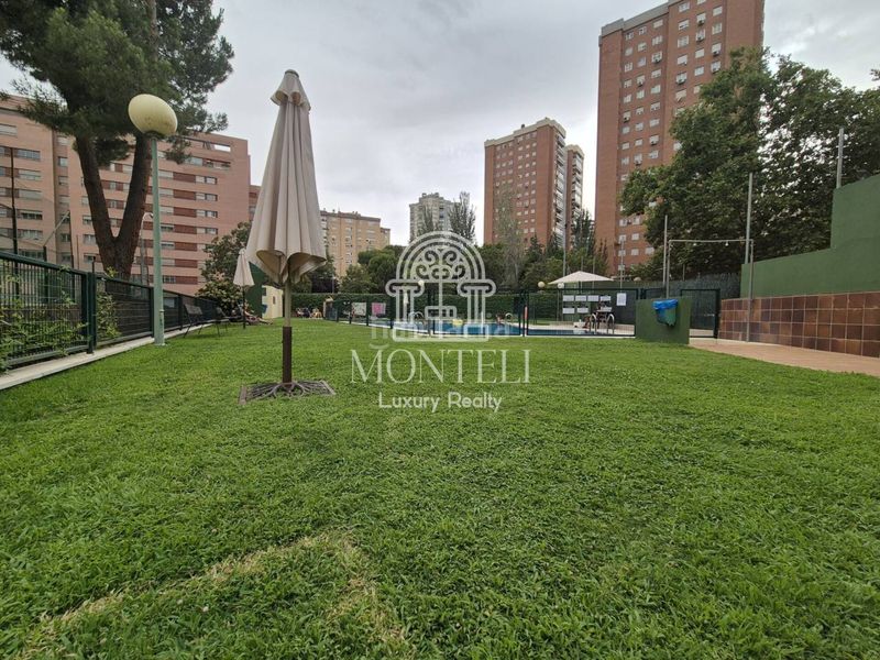 Foto eca27a51-52bc-42cf-857c-79b1e42fdff1. Flat with heating parking pool in Costillares Madrid