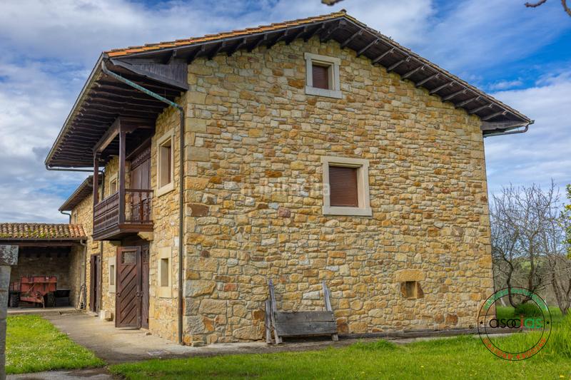 Foto 2ad287f2-5249-4487-857a-696f8c4831db. Casa amb calefacció aparcament a Tazones - Argüero Villaviciosa