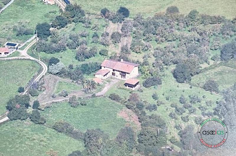 Foto b4b58956-12ef-4c9a-b3f4-5cf684639f18. Casa amb calefacció aparcament a Tazones - Argüero Villaviciosa