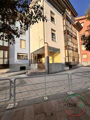 Appartement  Llanes - avenida de toro. En la encantadora localidad de llanes, se presenta una oportunid