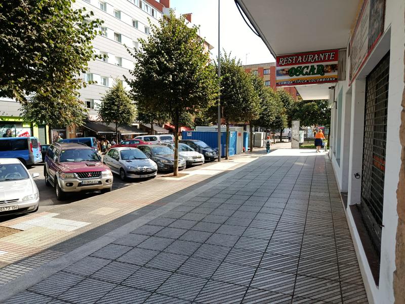 Foto 61054502-ec46-492b-9960-f56edc675c07. Alquiler local comercial local calle baleares, muchas posibilidades en Gijón