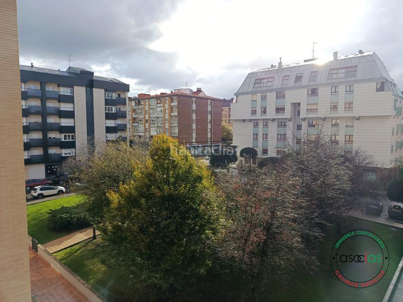 Foto 16f4d9a3-2156-4831-90d7-d7a2154acd02. Etagenwohnung mit heizung in El Coto Gijón
