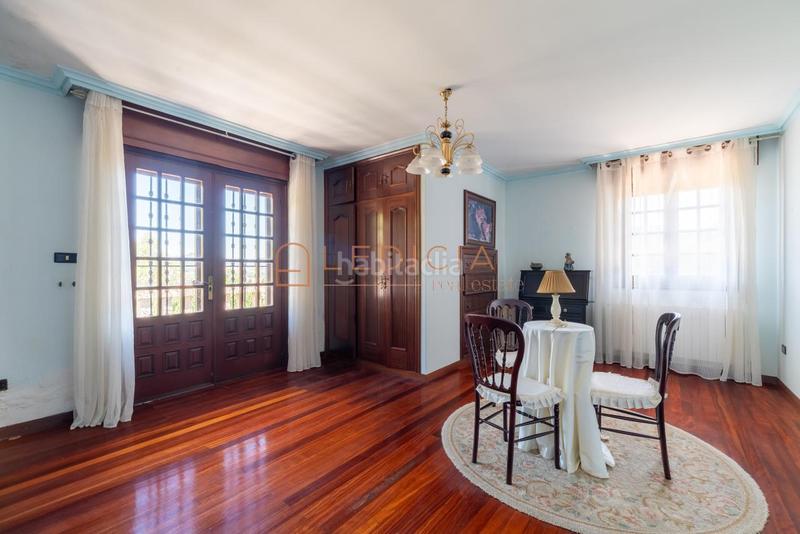 Foto bdb67101-d47c-45cf-803f-f372ab50a4c4. House with heating parking pool in O Hío Cangas