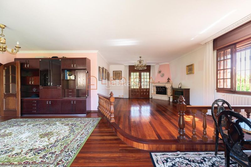 Foto c8523443-9ff3-4c41-ba72-4af439b8a55b. Xalet amb calefacció aparcament a O Hío Cangas