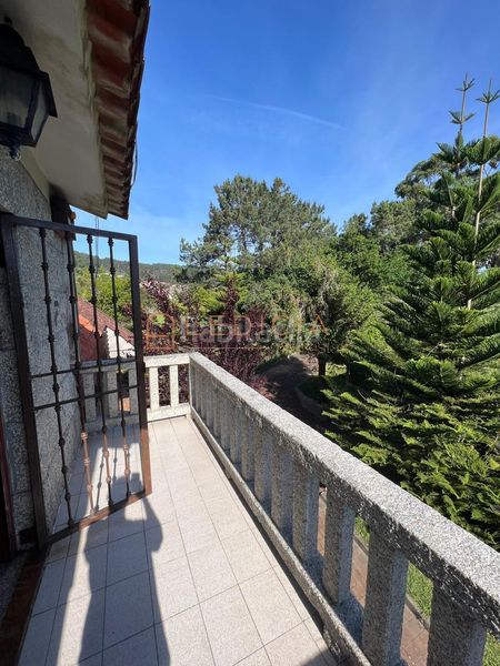 Foto f6bcb9ed-2f79-4a8b-8e00-f11cda6dc874. Xalet amb calefacció aparcament a O Hío Cangas