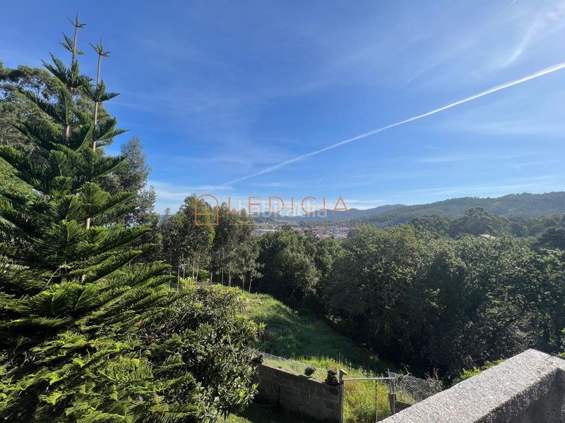 Foto f98d2272-1f4a-42c2-8431-00035f55beeb. Xalet amb calefacció aparcament a O Hío Cangas