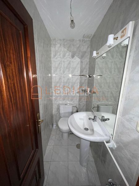Foto 481884d6-61f1-40f9-a628-600cd1927255. Local comercial a Ponteareas