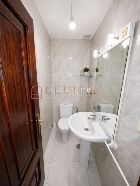Foto 4ebd236a-caa2-4a23-ac21-fbdbdddba633. Local comercial a Ponteareas