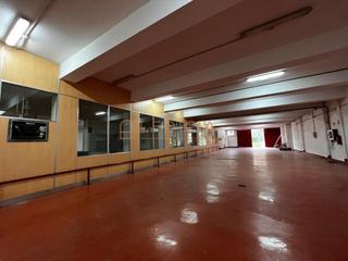 Nau industrial  Chapela