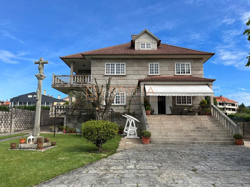 Foto a11324c5-34ba-4766-9859-b5ee2b68b3b1. Chalet en Panxón Nigrán