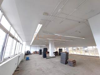 Rent Office space in Os Mallos