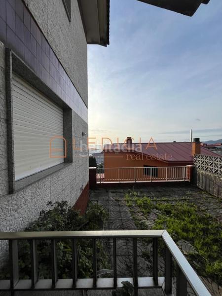 Foto 4e9e3e0d-3555-41ab-bd1a-0a2bba490bb0. Casa amb calefacció aparcament a O Castro Vigo