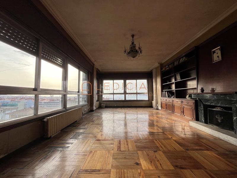 Foto 2d3ef856-8b31-4ac2-aac1-5629701b047b. House with heating parking in O Castro Vigo