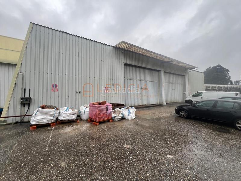 Foto 536324ec-d44b-4972-91dd-19d6baa33630. Affitto capannone industriale in Cabral - Candeán Vigo