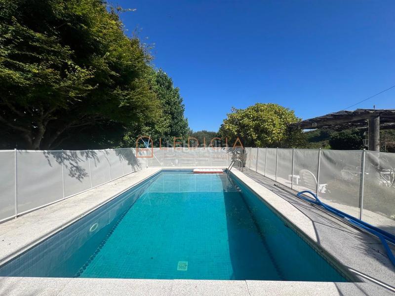 Foto 6af294dd-d3d1-4d82-a0f1-b781887c26a1. Chalet avec chauffage parking piscine dans Valadares - Beade Vigo
